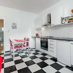 Cozy New Flat For 2 Or 3 * Hvar Town