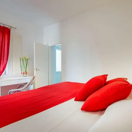 Cozy New Flat For 2 Or 3