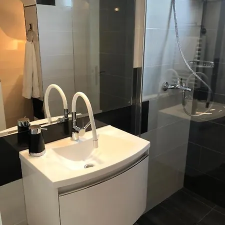 Cozy New Flat For 2 Or 3 شقة