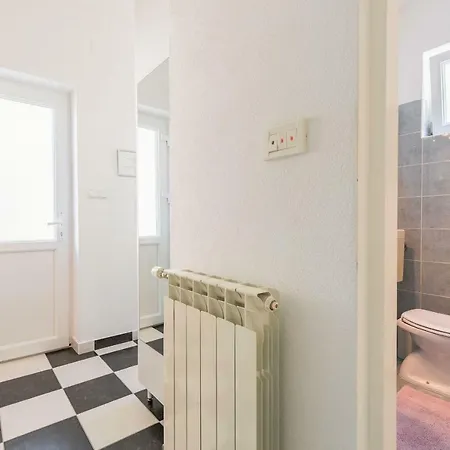 Cozy New Flat For 2 Or 3 شقة هفار
